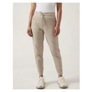 ATHLETA Trekkie North Jogger